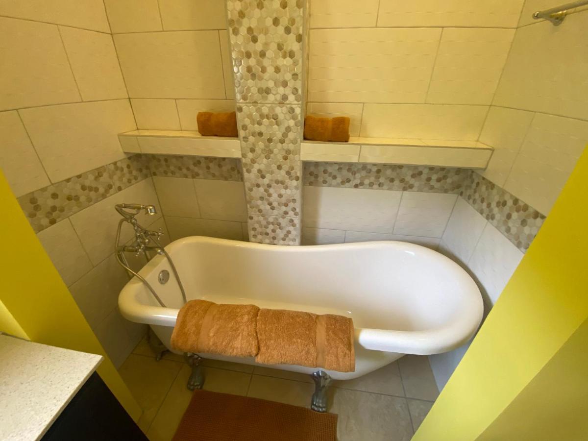 Greenhouse On The Hill, Sea View Studio Apartment Laborie Esterno foto